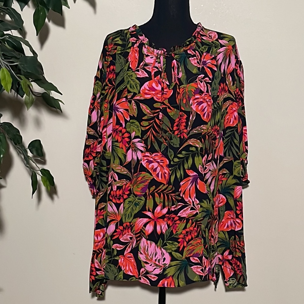Terra & Sky 3/4 length tropical blouse. Size 4X
